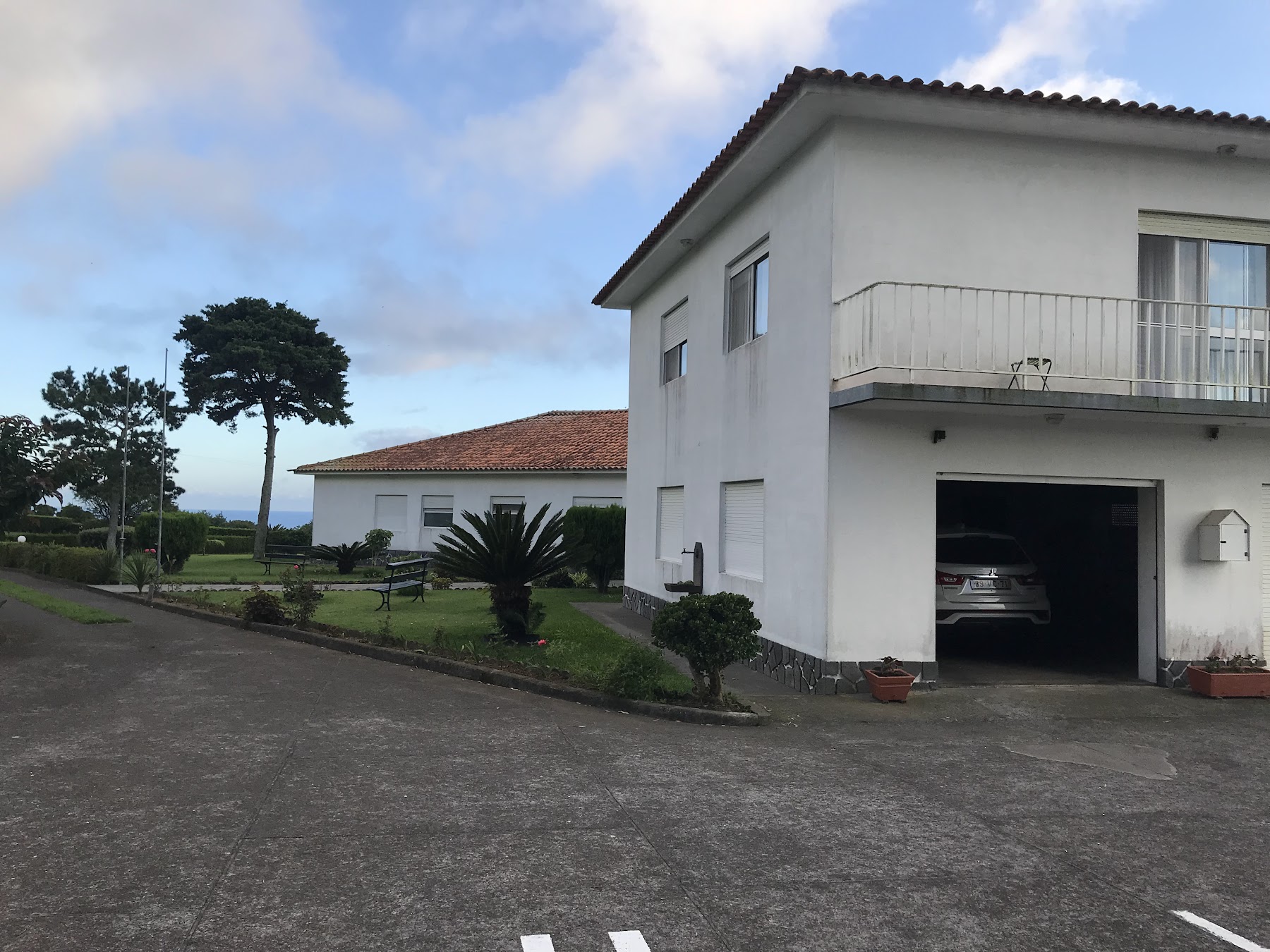 Casa Branca exterior with garden and balcony